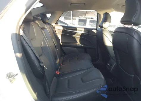 2017 Ford Fusion Energi Titanium from USA, damaged, VIN 3FA6P0SU3HR380491